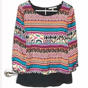 DANIEL RAINN Pleasant blouse. 